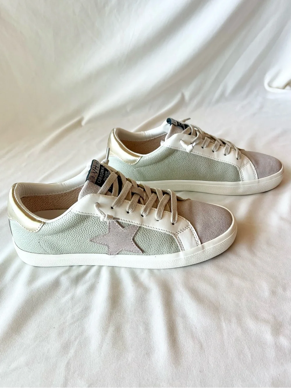 Vintage Havana Flare Star Silver and Cream Low-Top Women’s Sneakers